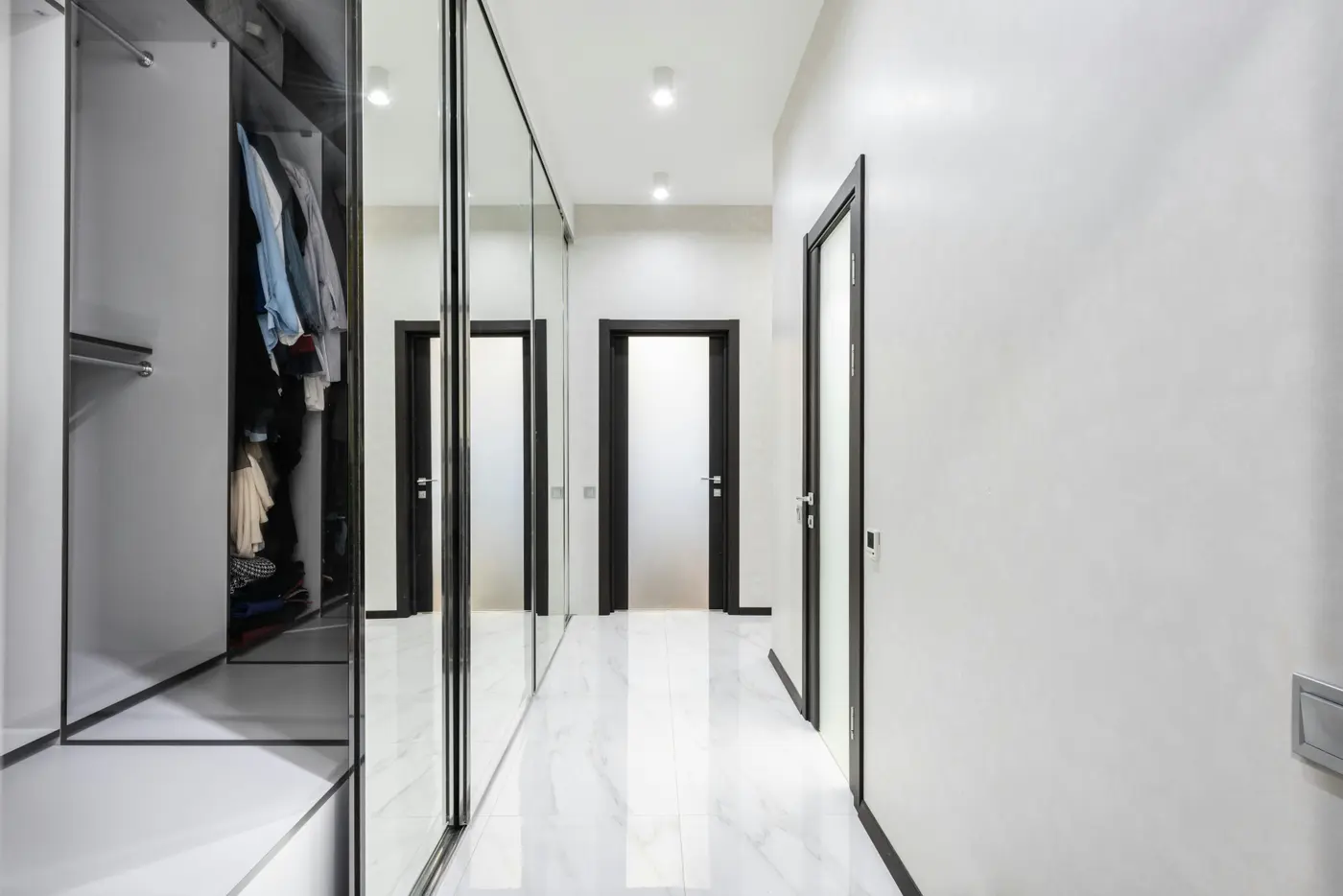 Closet Door Repair & Installation by DC Local Locksmith in Washington DC