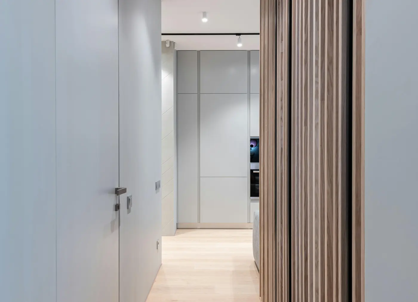 Flush Doors by DC Local Locksmith in Washington DC