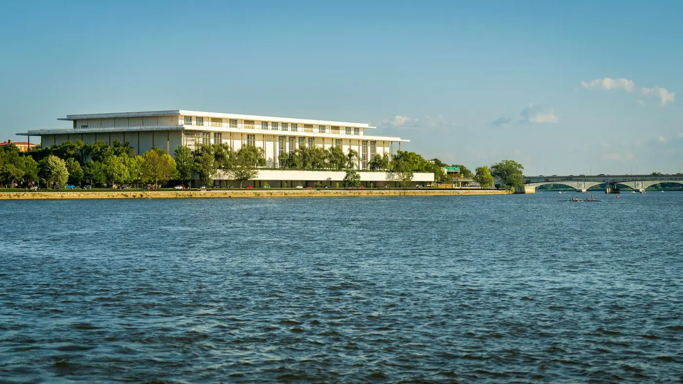 Locksmith service in Foggy Bottom, Washington DC · DC Local Locksmith responds in 15 minutes